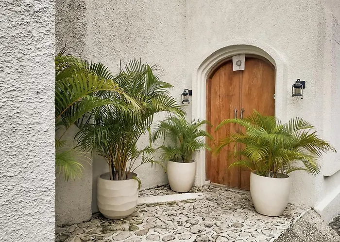Villa 2br Seminyak, Walking Distance To Cafes And Restaurant Seminyak (Bali)